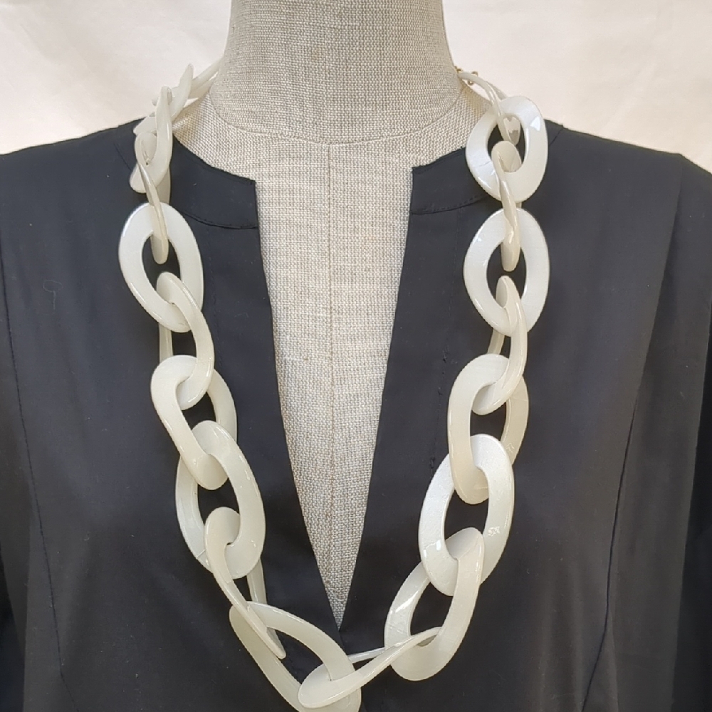 Kenneth Jay Lane Cream Chain Link Necklace